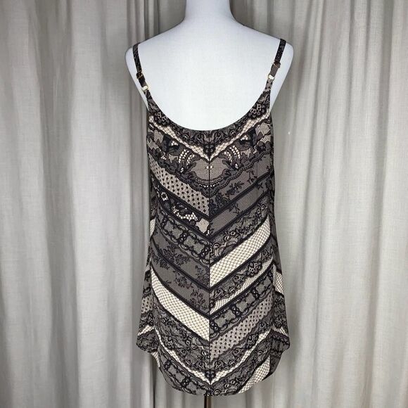 CAbi #3278 Monaco Lace Print Tank Sz Med NWOT - Picture 5 of 8